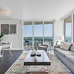Mvr - Elevate Your Stay With Panoramic Bay Views